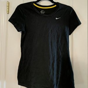 Nike dri- fit black t shirt size small